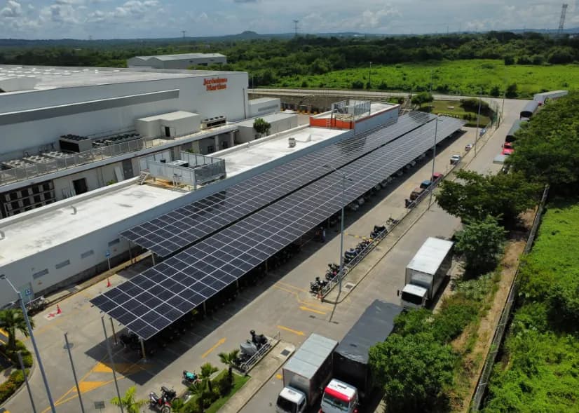 Carport solar en Jerónimo Martins, Galapa